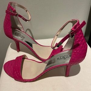 Michael Kors Fuchsia Pink - Leather